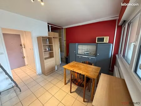 studio 1 pièce 23 m²
