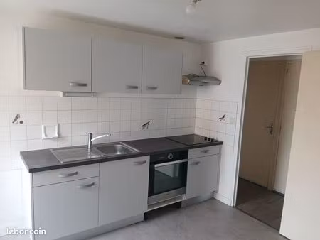 appartement à louer  bourg de saint sulpice des landes