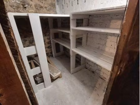 cave à louer