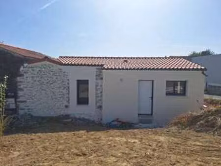 location maison à chavagnes-en-paillers (85250) : à louer / 56m² chavagnes-en-paillers