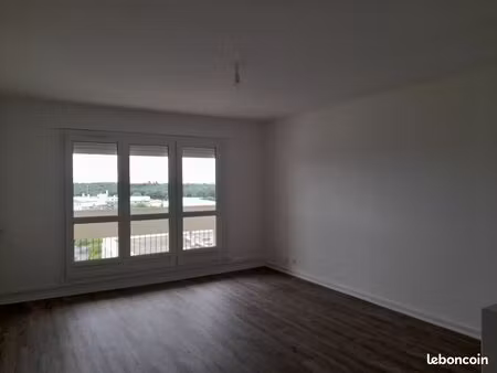 appartement 3 pièces - 550 euros + charges