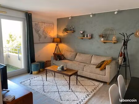 t2 meublé 53 m² – chartrons – balcon  parking privé  ascenseur – bail mobilité 10 mois
