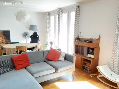 hypercentre - dans une petite résidence calme  spacieux appartement t3 bis rénové  2 chamb