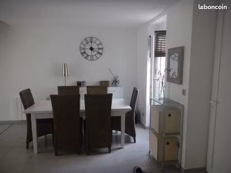 t3 duplex proche mairie et ecole (loire/rhone)
