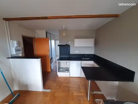 loue appartement 2 pièces 41m2 non meublé
