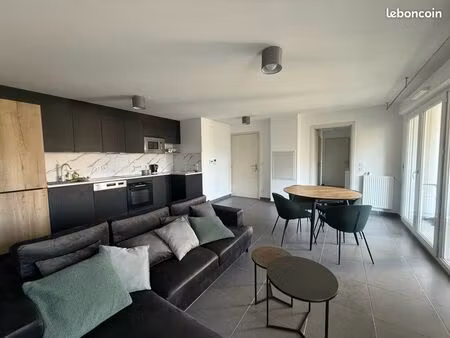 appartement t3 timone avec terrasse et parking