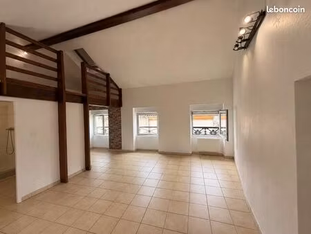 studio 2 pièces 28 m²