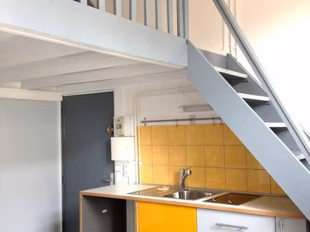 atypique t2 en triplex villeurbanne limite lyon montchat
