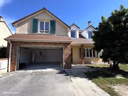 maison individuelle sur le golf de bondoufle  de 154m² habitables avec 4 chambres et garag