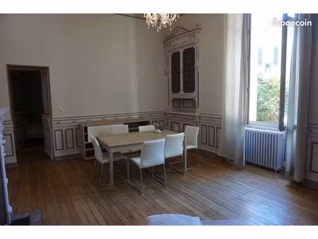très beau t3 meublé mairie haussmannien rénové