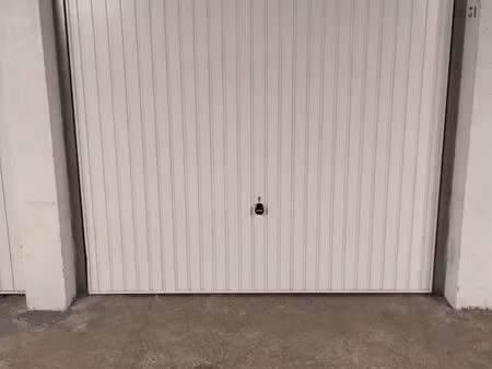 location box/garage/parking