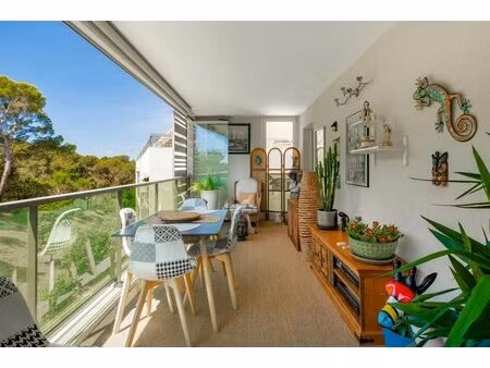 83700 -saint-raphael - appartement 4 pièces - 75m² - piscine