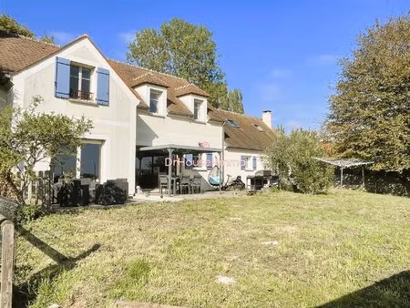 au coeur du parc naturel régional du vexin. belle maison traditionnelle de 7 pièces.