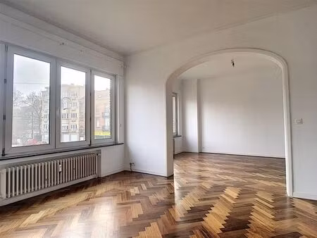 appartement à louer avec garage et terrasse   ixelles (vbe38633)