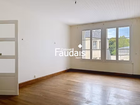 appartement lumineux de 115 m² avec terrasse  vue cathédrale e