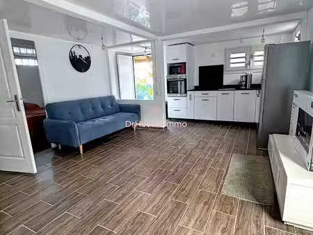 location meublée au vauclin agréable t3 de 52 m² avec grande terrasse et stationnements