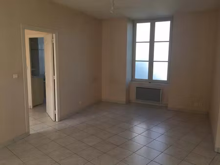 location appartement 2 pièces 56 m² à poitiers (86000)