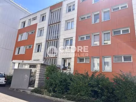 appartement 65 m2 avec parking