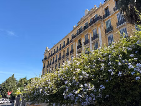hyères centre ville - studio 27 m2
