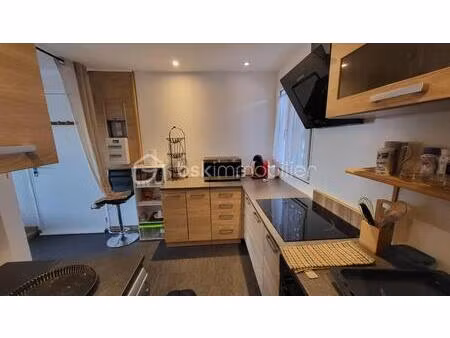 station de laye : studio meublé - vue exceptionnelle - idéal pied-à-terre ou investissemen