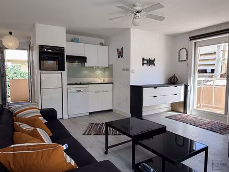 direct centre - studio + cabine avec balcon et parking.