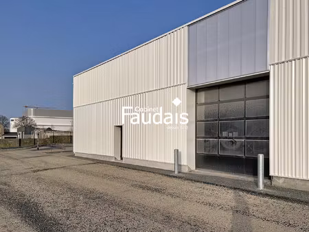 à louer – local professionnel / commercial – coutances