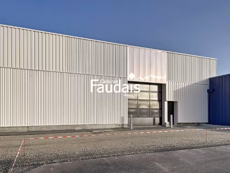 à louer – local professionnel / commercial – coutances
