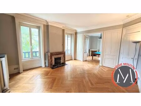 belle maison familiale de 250 m² avec 968m² de terrain - aven