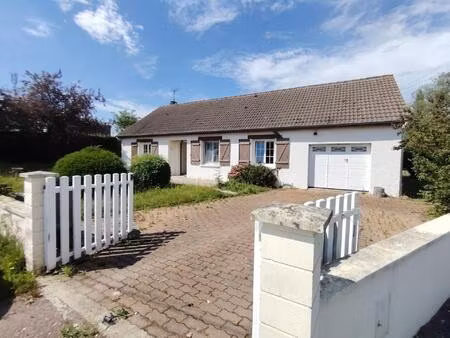 maison plain pied 3 chambres dépendances / 1242m²