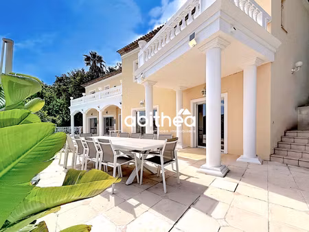 villa méditerranéenne avec vue mer panoramique