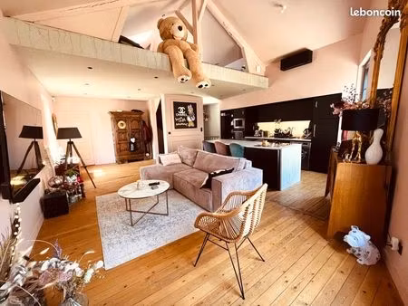 à louer – superbe appartement de plus de 85 m² – centre-ville de roanne