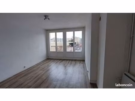 appartement 45m² libre 1er août 660 charges comprises
