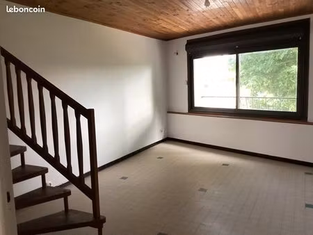 t3 duplex rénové 62 m² avec garage – saint-lager-bressac