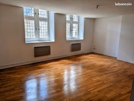 beau t2 de 51m² centre ville  au 2ème étage