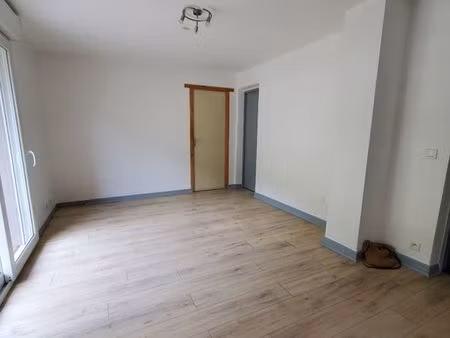 appartement t2 à louer 73600 st marcel