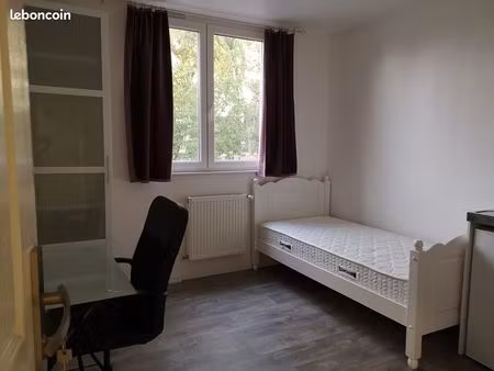 studio meublée étudiant va3
