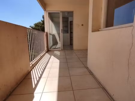 t4 80 m² + terrasse 17 m² à aix  plein sud  garage  refait à neuf