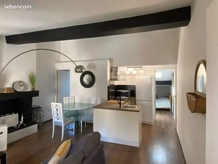 t2 de charme au cœur de bordeaux – immeuble en pierre