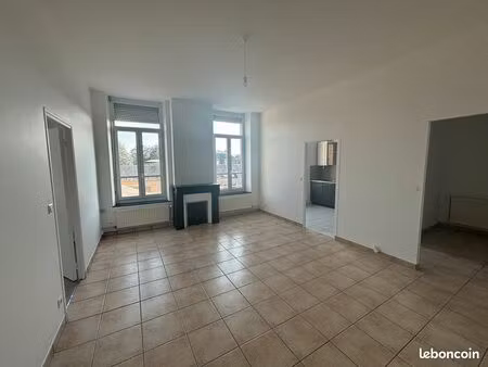 sedan rue thiers spacieux f2 avec garage