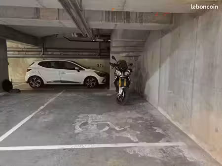 parking a louer