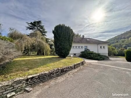maison 7 pièces 195 m²