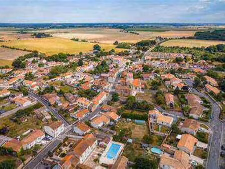 vente terrain aux magnils-reigniers (85400) : à vendre / les magnils-reigniers