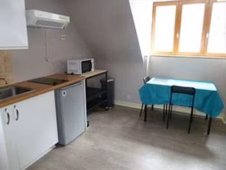 location appartement 2 pièces meublé à landerneau (29800) : à louer 2 pièces meublé / 25m²