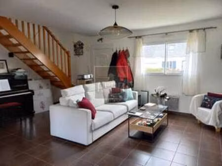 location maison meublé à val-d'izé (35450) : à louer meublé / 97m² val-d'izé