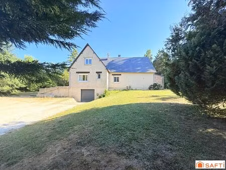 maison familiale dans un environnement verdoyant