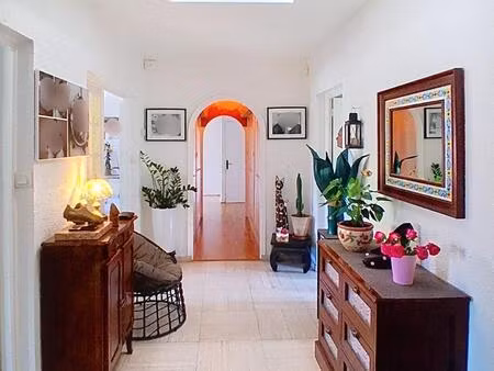 appartement 135m² dans petite copropriété de seulement 3 logements et un dépôt