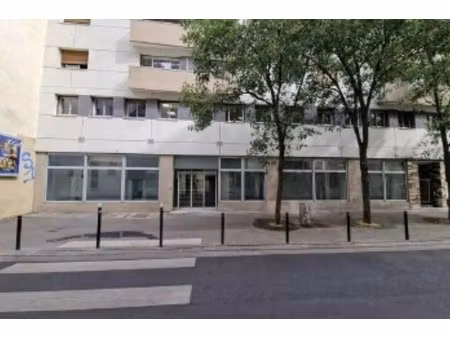 location commerce paris 75011 1966m²