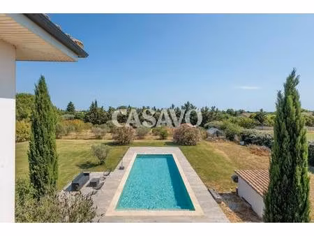 vente maison 7 pièces de 285m² - 13200 arles
