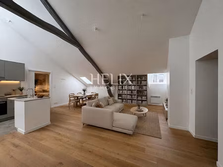 superbe appartement 'esprit loft ' 106 m2 situé au 3ème et dernier étage  rer a 5 mn