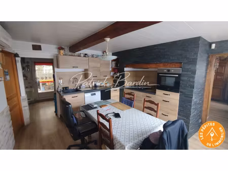 bernaville  maison 123 m² habitables avec terrasse couverte  garage et atelier
